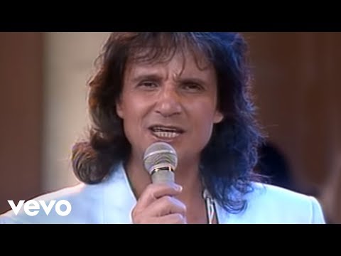 Roberto Carlos - Papo de Esquina (Vídeo Ao Vivo) ft. Erasmo Carlos