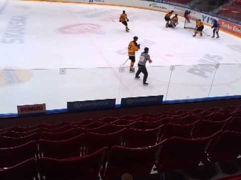 Tuto-Koovee A-juniorit4-0