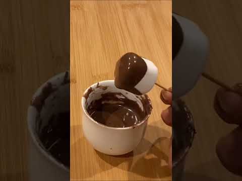 Marshmallow Penguin | Christmas Treat | Easy treat for Christmas | #shorts