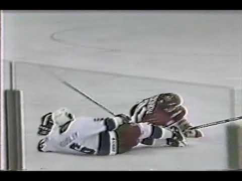 Sergei Fedorov LAYS Out Phil Housley