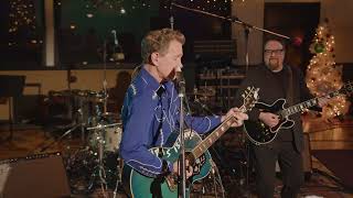 Chris Isaak | &quot;Dogs Love Christmas Too&quot; Live From RCA Studio A Nashville