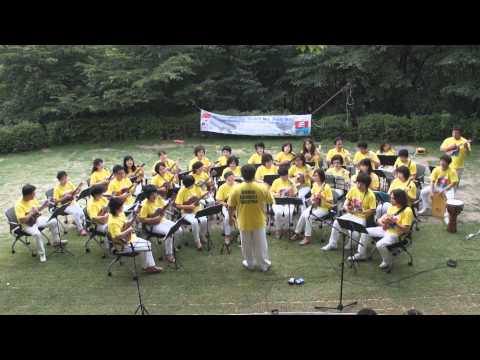 Ukulele Orchestra 'Korea Bambell Ukestra' - Korean Pop tunes Medley 1