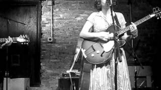 Sallie Ford & the Sound Outside - (I'd Go The) Whole Wide World