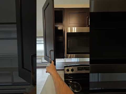 $300 OFF x 3 Months! Bright 1BR + Private Balcony Near Green Lake property video