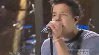 Download lagu Simple Plan Shut up live aol mp3