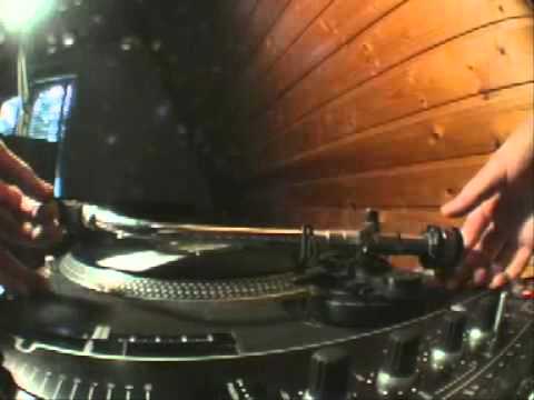 Akira feat. Maria Rubia - Here Comes The Rain Again