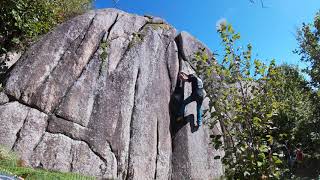 Video thumbnail de Problem 30 (Table), 6a. Targasonne