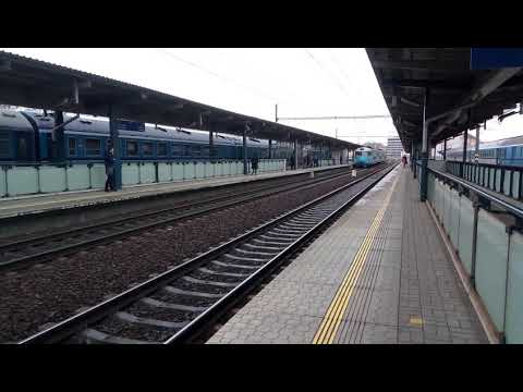 ČD 451 025/026 ve stanici Praha-Holešovice 17.4. 2018