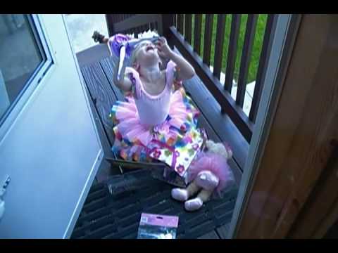 Yanelis temper tantrum.MP4