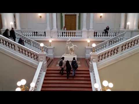 Uni Leipzig in Bewegung: Foyer der Bibliotheca Albertina (Universitätsbibliothek)