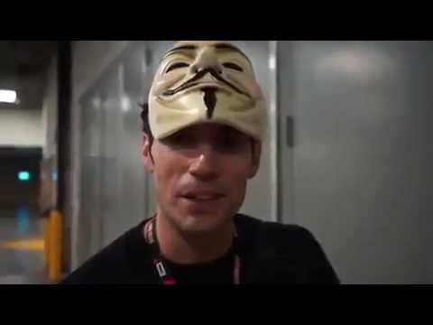 Henry Cavill Go's Undercover @ Comic Con 2016