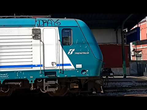 Treno Regionale 5814 in arrivo e in partenza - Regional train 5814 arriving and departing (E464.038)