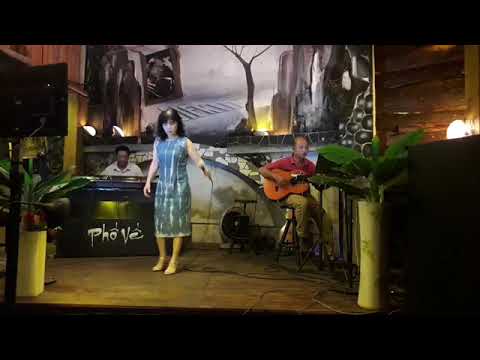 Thể hiện bởi Hoài Mỹ