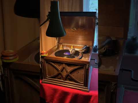 How’m I Doin’ …….. By ……… Roy Fox & His Band. (Vocal Nat Gonella & Al Bowlly)  1932