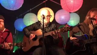 Apulanta - Irroitetaan käsi + Viivakoodit (akustinen live)