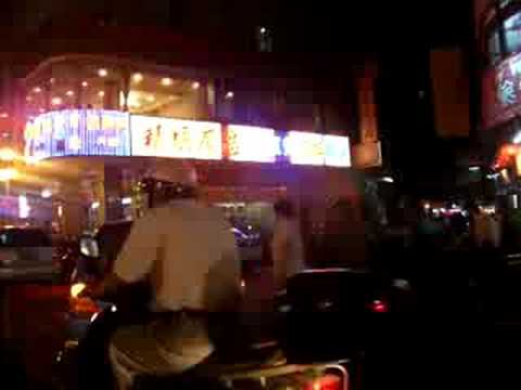 Visão noturna de Jiangmen, Guangdong (China) - Visão noturna da cidade de Jiangmen, província de Guangdong