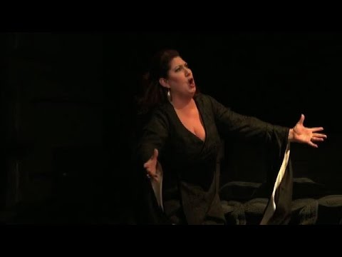 Anna Pirozzi, dieci anni di carriera da superstar