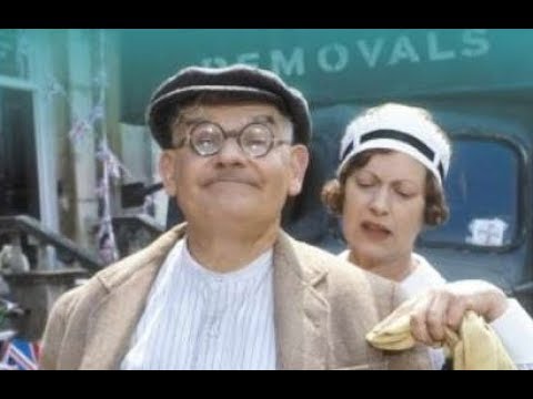 Clarence - Ronnie Barker (S01 E01)