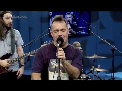 Nem Liminha Ouviu em "Pátria amada" do Inocentes no Estúdio Showlivre 2013