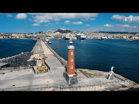 Una passeggiata nella storia del Molo San Vincenzo a Napoli