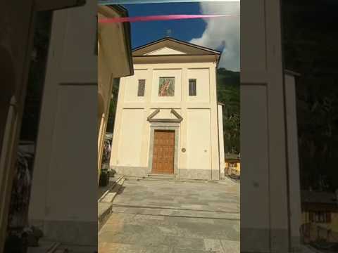 QUESTO MASSO È PIÙ ALTO DELLA CHIESA🇮🇹#italia #valtellina #morbegno #alpi #sondrio #montagna #borgo