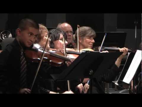Rafael Contreras plays Vivaldi's Violin Concerto