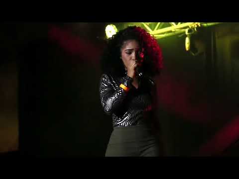 Regina-Lee Thompson -  Inside your  Heaven (cover)