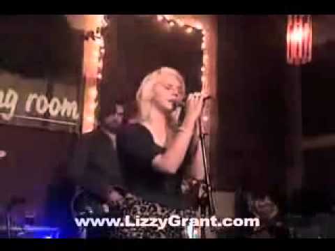 Lizzy Grant (Lana Del Rey) End Of The World Live