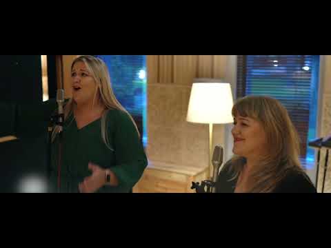 Małgorzata Hutek feat Marta Ławska-Zawadzka - Niezwykła Noc