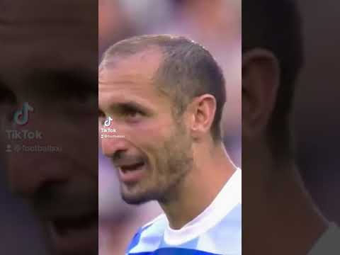 Dybala and Chiellini’s Tongue Waggle 🤪😧