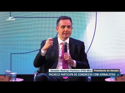 Pacheco discute dívidas dos estados, democracia e drogas em evento