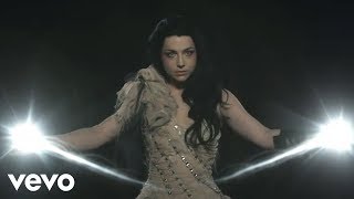 Kadr z teledysku My Heart Is Broken tekst piosenki Evanescence