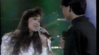 Download lagu Fauziah Latiff & M Nasir Dua Insan mp3 Download lagu Fauziah Latiff & M Nasir Dua Insan mp3