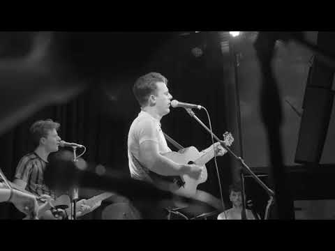 PAIR OF BROWN EYES - NIALL MCNAMEE [LIVE AT THE ICC]