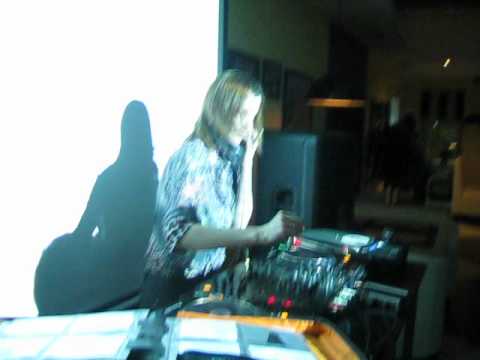DJ YULA aka The CRUISING || 31 марта @ кафе Траттория 3