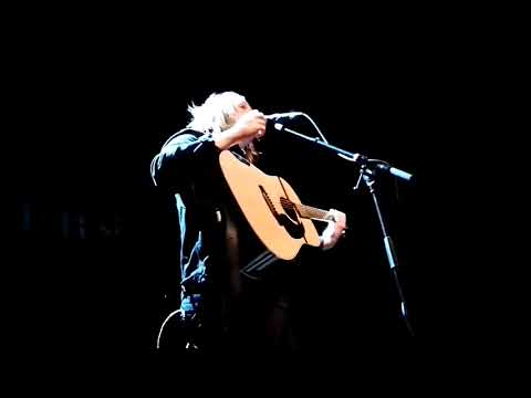 download lagu mp3 mp4 Lewis Capaldi Utrecht, download lagu Lewis Capaldi Utrecht gratis, unduh video klip Lewis Capaldi Utrecht