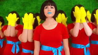 Sainte lança dois clipes novos