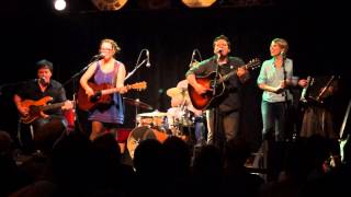 Sara Warkins, Sean Watkins, Aoife O&#39;Donovan - Take Up Your Spade