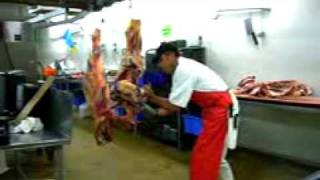 preview picture of video 'Butchering in New Zealand boneing out hind beef'