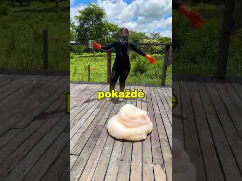 Pěna explodovala jako sopka.😱🌋