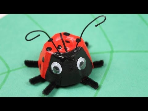 Bricolage coccinelle avec une boîte à oeufs