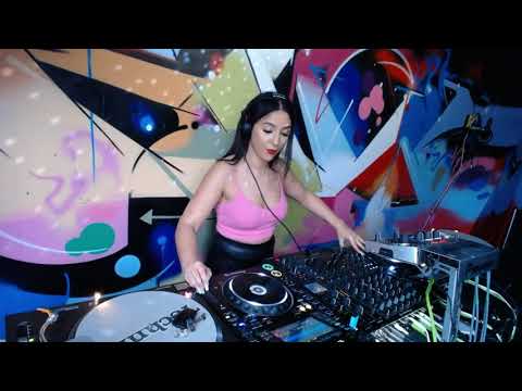 Fenty Beauty Festival DJ Set | Janelle Ciara