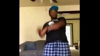 Rolls Royce rizzy "gah damn remix" dance by @vineskillz