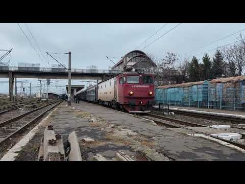 Tren IR1754 Suceava - Bucuresti Nord pleaca din Bacau cu 15 vagoane cu EA929 - 09.11.2025