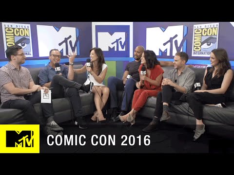 Agents of S.H.I.E.L.D. Cast Reunites w/ Josh Horowitz | Comic Con 2016 | MTV