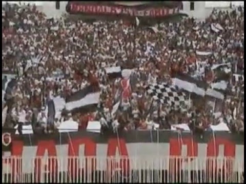 "GARRA BLANCA armando el carnaval! 02" Barra: Garra Blanca &bull; Club: Colo-Colo