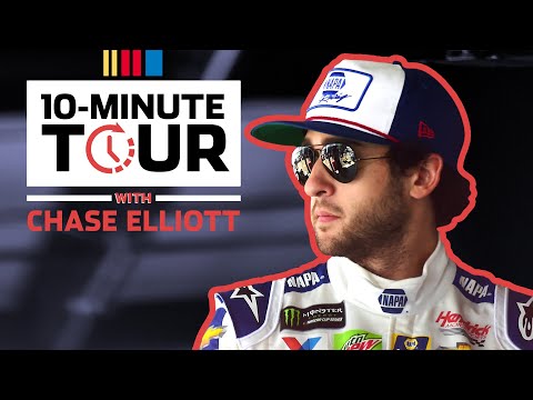 Chase Elliott offers inside look of motorcoach at Darlington: 10-Minute Tour