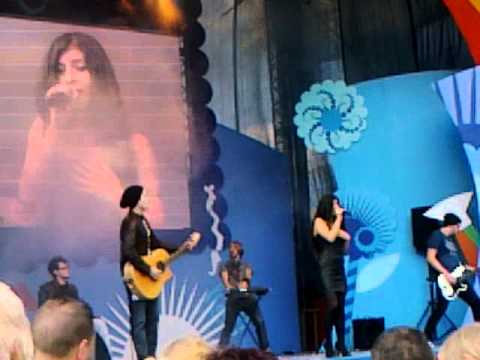 Nini Tsiklauri - Regenbogenzeit