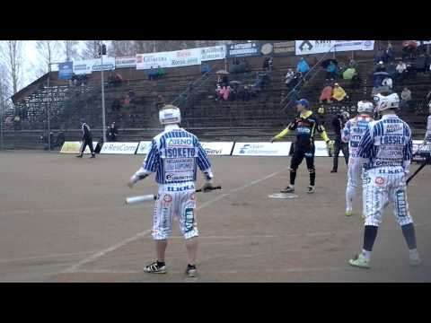 Janne Mäkelä vs Pattu, ulkokenttä kestää ja palo kakkoselle