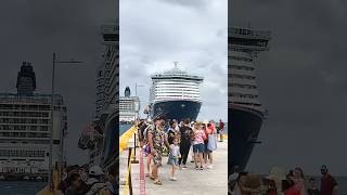 🚢Look Cruise Ship #viewersloverviews #shorts #cruiseship